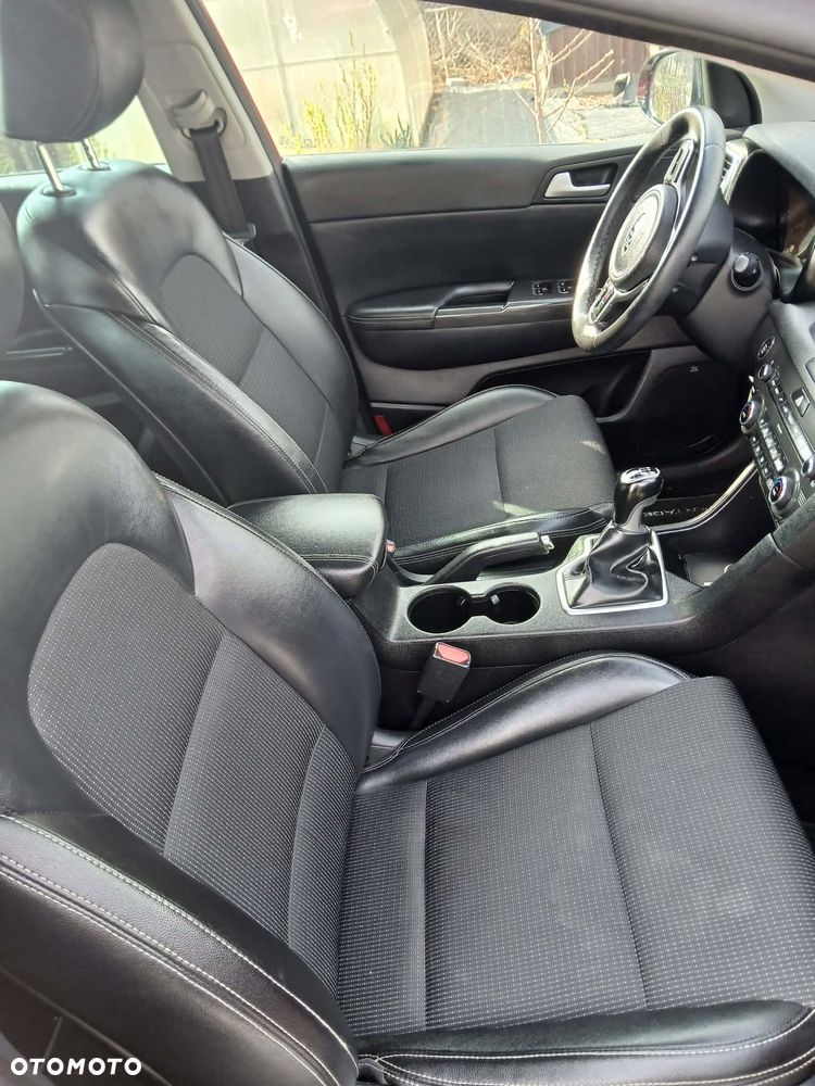 Kia Sportage 1.6 GDI L 2WD - 6