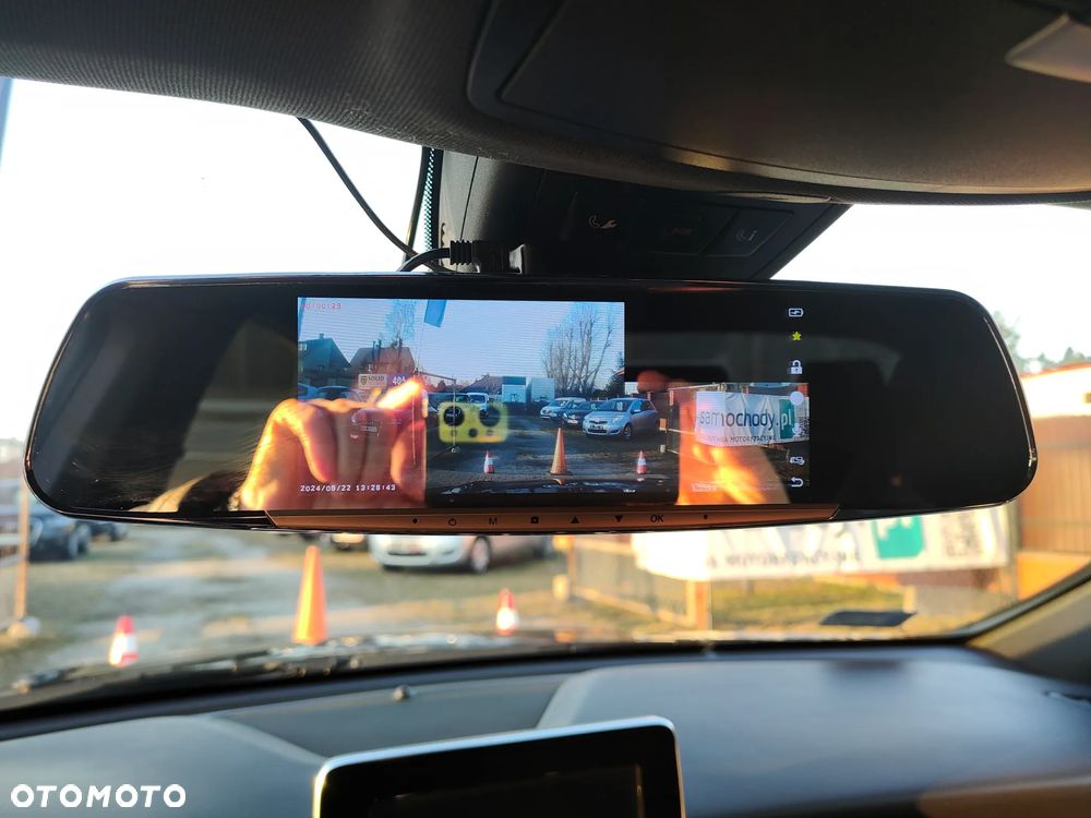 Mercedes-Benz CLA - 23