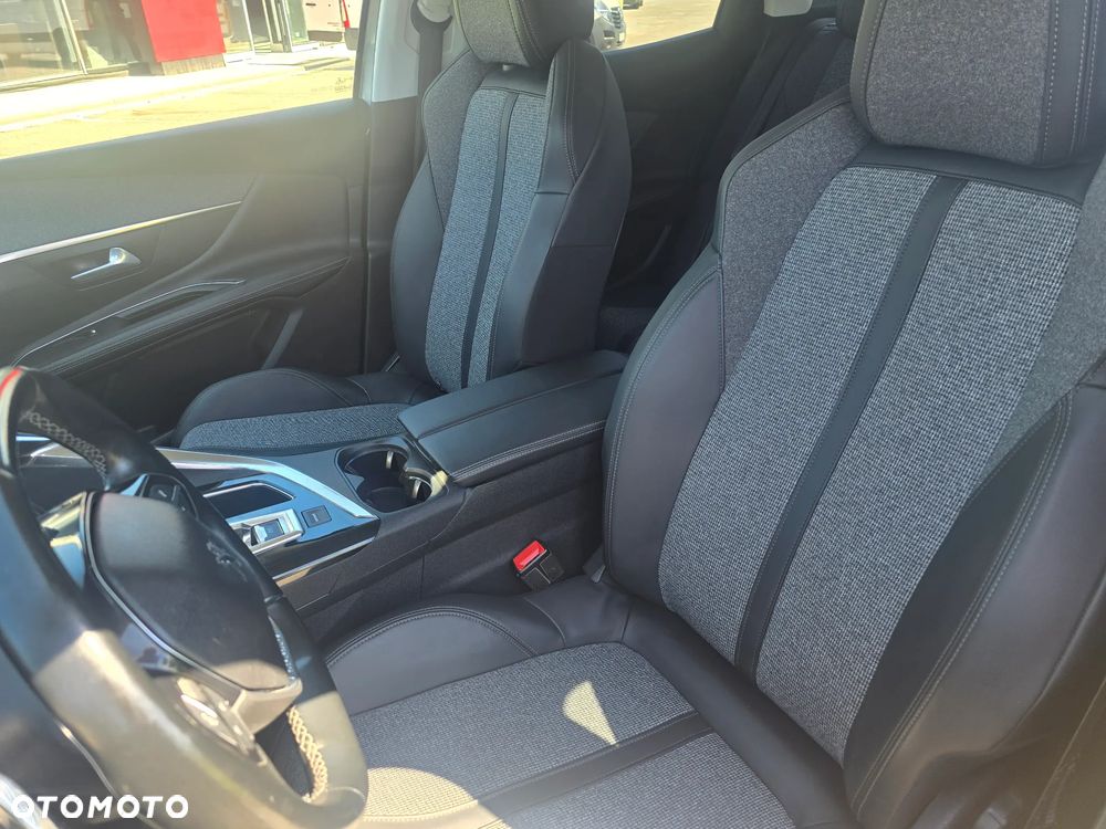 Peugeot 3008 PureTech 130 Stop & Start GPF EAT8 Allure - 9
