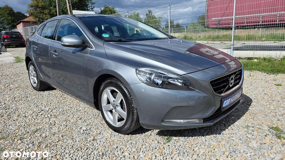 Volvo V40 D2 Kinetic - 9
