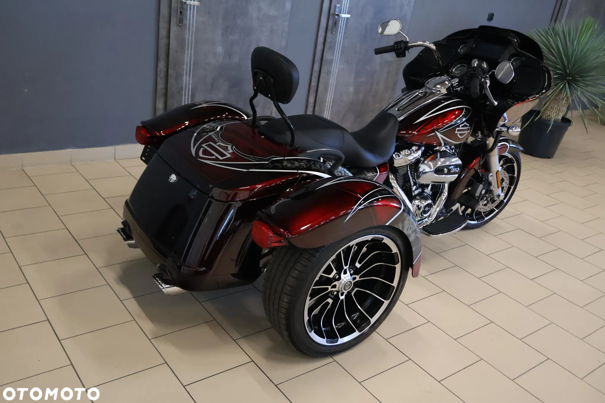 Harley-Davidson Touring Road Glide - 17