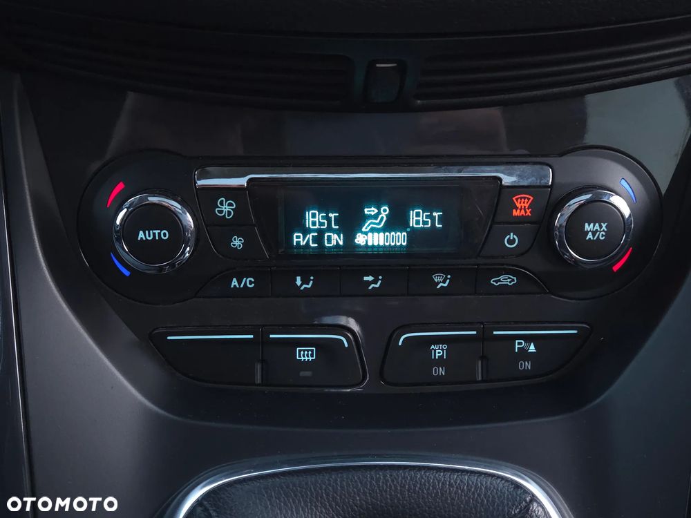 Ford Kuga 2.0 TDCi Titanium S FWD - 22