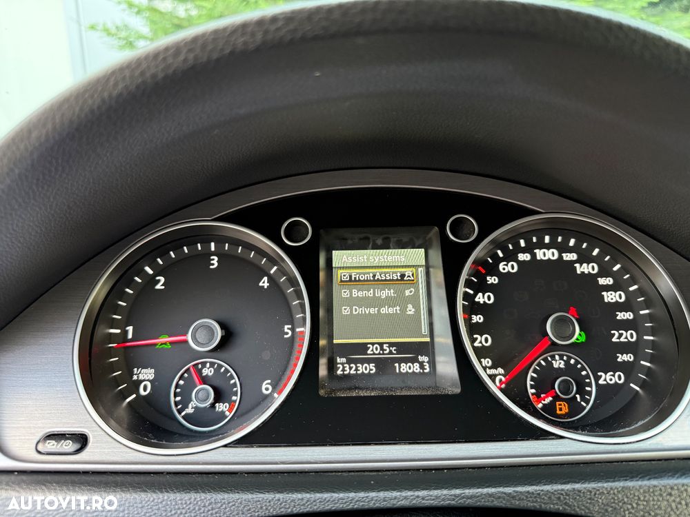 Volkswagen Passat 2.0 TDI DSG BlueMotion Technology Highline - 10