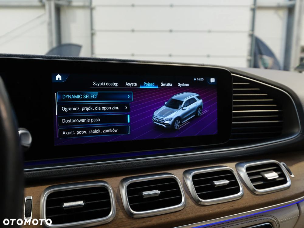 Mercedes-Benz GLE 300 d 4Matic 9G-TRONIC AMG Line - 35