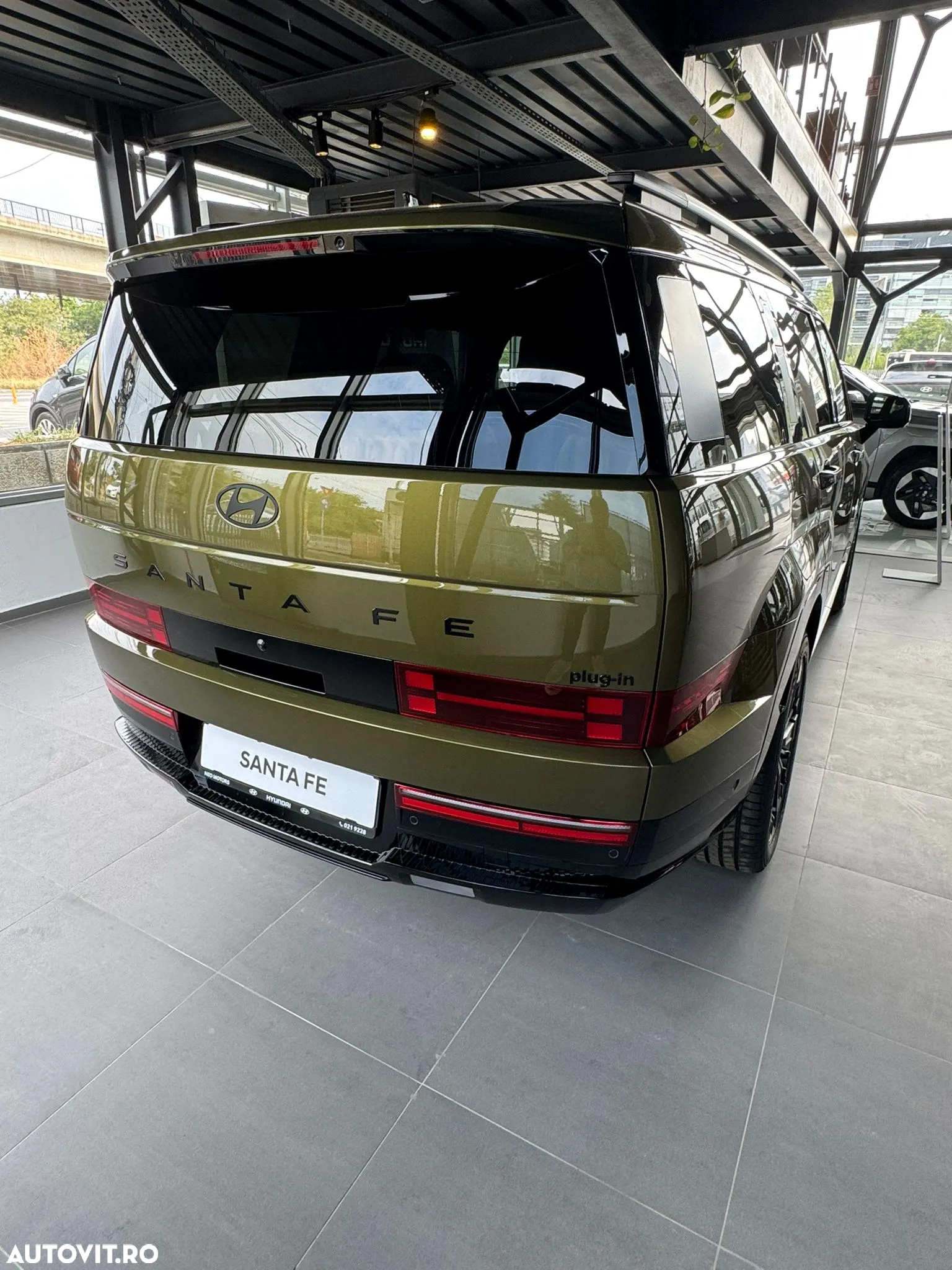 Hyundai Santa Fe 1.6 l 252 CP 4WD 6AT PHEV Calligraphy - 4
