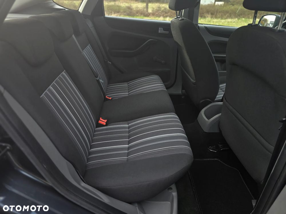 Ford Focus - 10