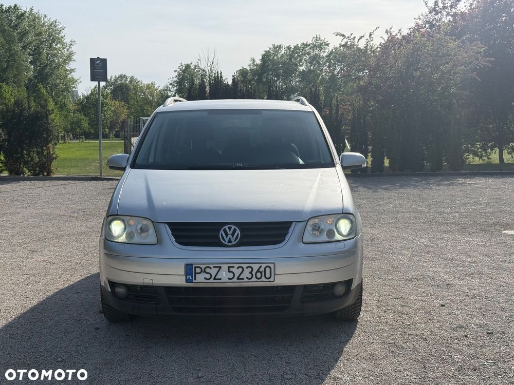Volkswagen Touran 2.0 TDI Highline - 2