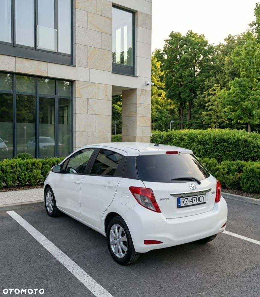 Toyota Yaris 1.33 Business Edition - 3