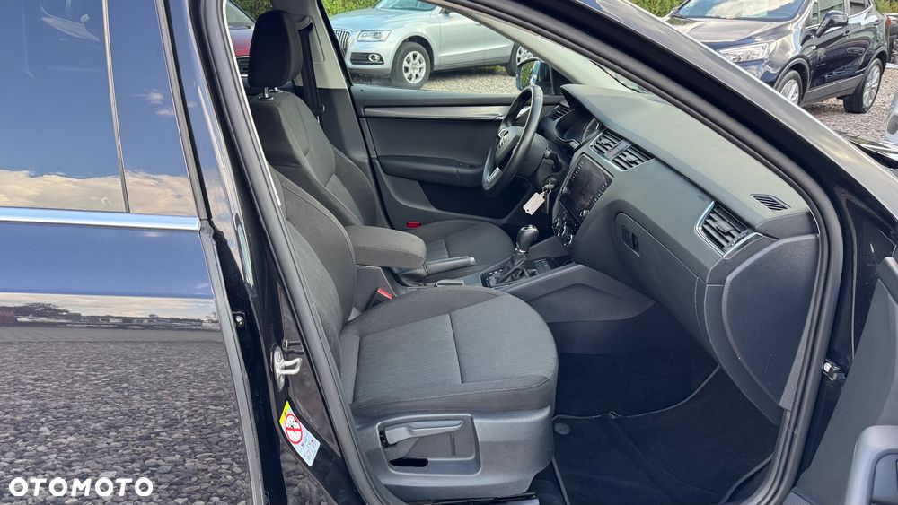 Skoda Octavia 2.0 TSI DSG Style - 30