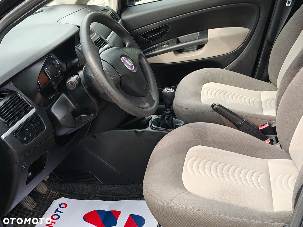 Fiat Linea 1.4 T-Jet 16V Dynamic - 9