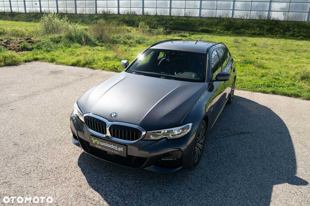 BMW Seria 3 330e PHEV M Sport - 31