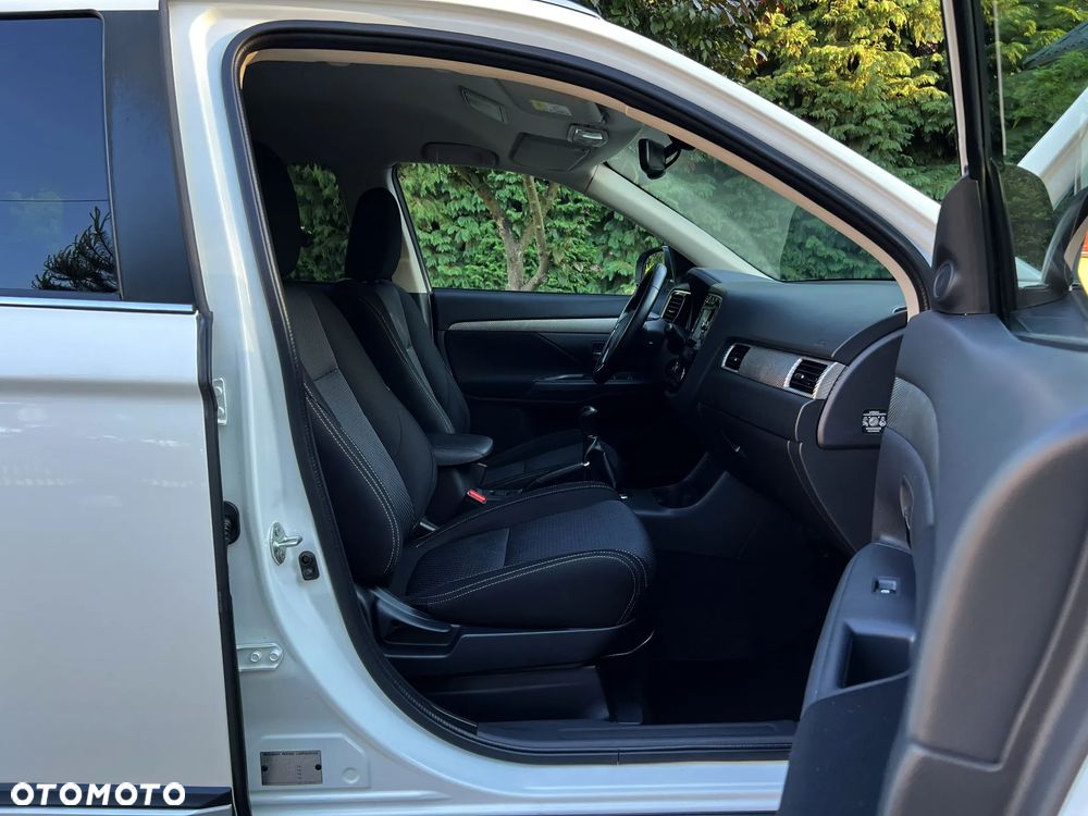 Mitsubishi Outlander 2.0 2WD SUV-Star - 7