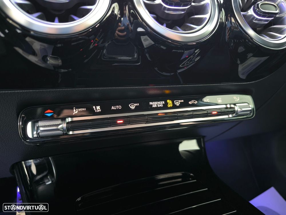 Mercedes-Benz A 250 e AMG Line - 15