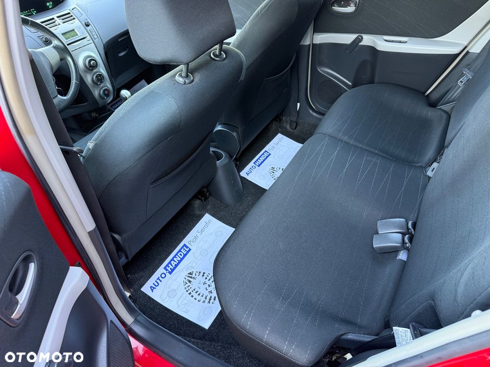 Toyota Yaris 1.3 Luna Premium - 15