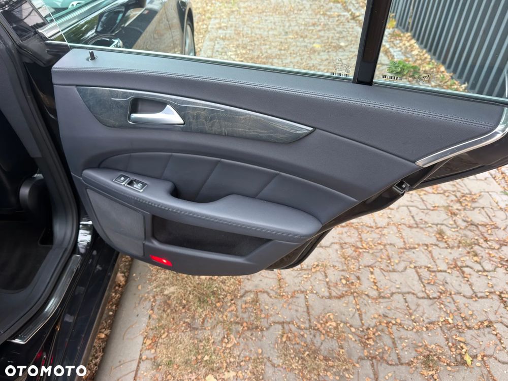 Mercedes-Benz CLS - 22