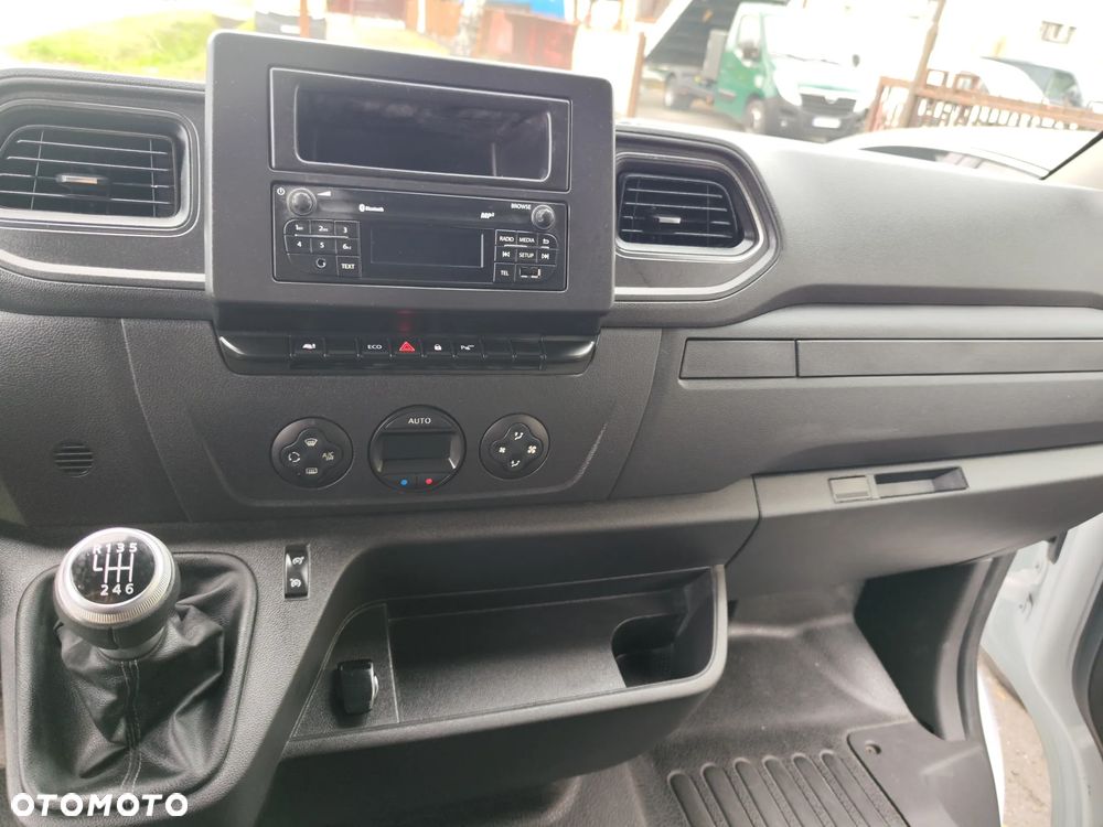 Renault Master  brygadówka 7 osób - 17