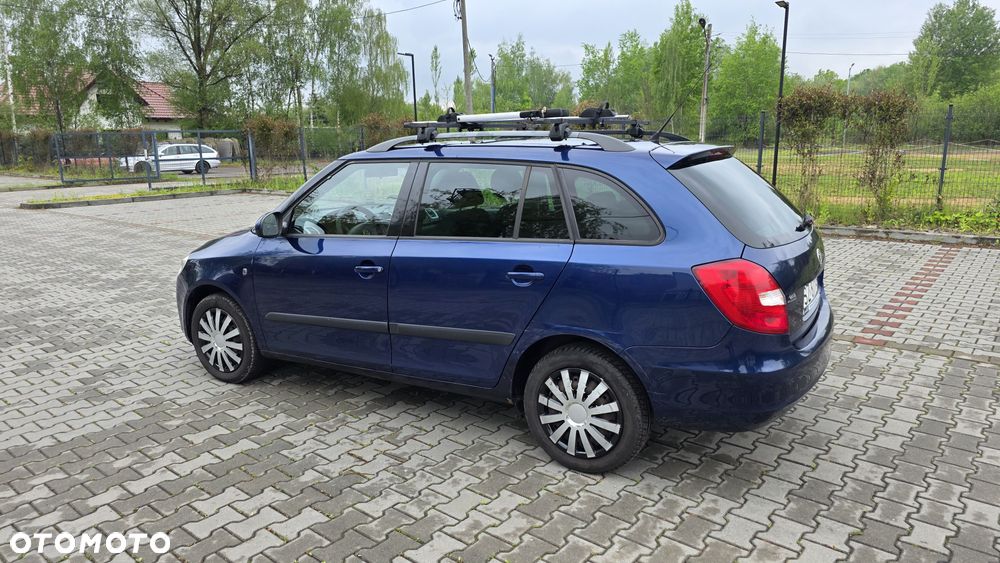 Skoda Fabia 1.6 16V Ambiente - 5