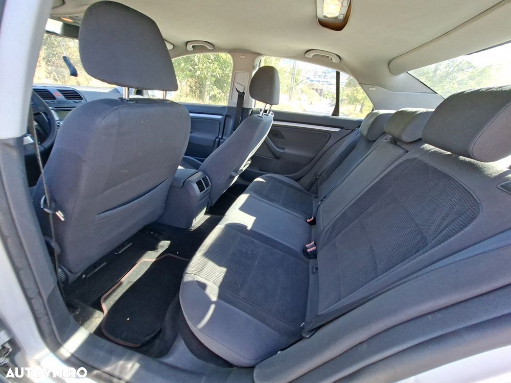 Volkswagen Jetta - 6
