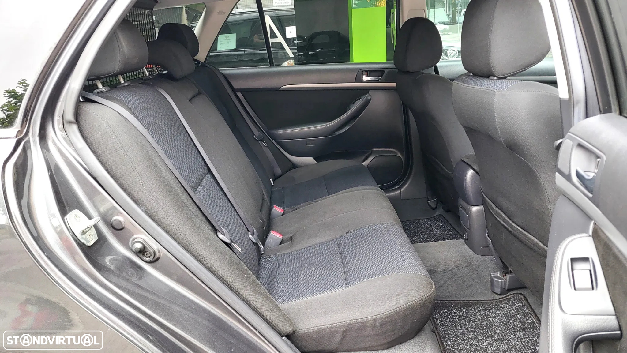 Toyota Avensis SW 2.0 D-4D Sol+GPS - 14
