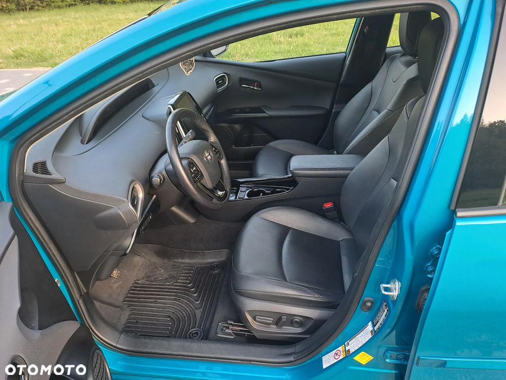 Toyota Prius 1.8 HSD Prestige - 9