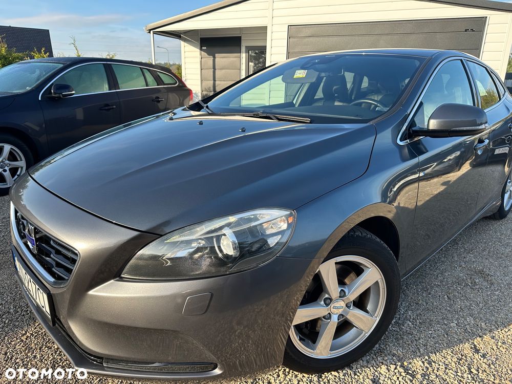 Volvo V40 T4 Momentum - 18