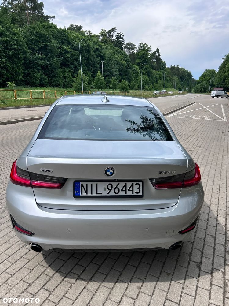 BMW Seria 3 330i Luxury Line sport - 10