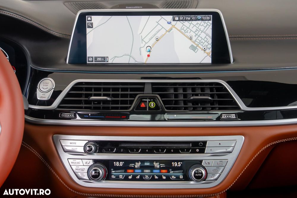 BMW Seria 7 750Li xDrive - 21