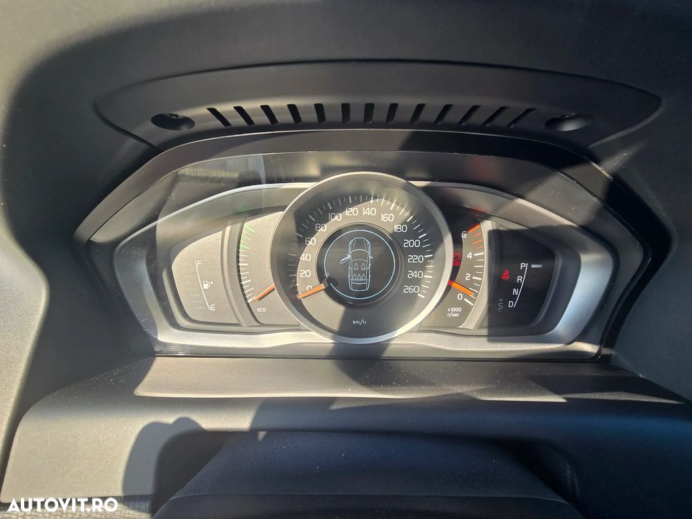 Volvo XC 60 D4 AWD Geartronic Kinetic - 13