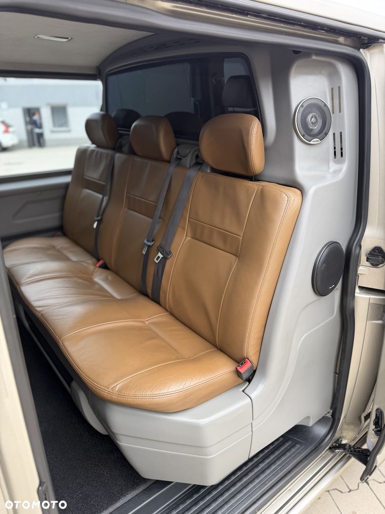 Volkswagen Transporter - 12