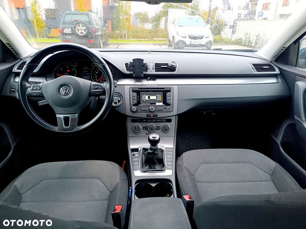 Volkswagen Passat - 10