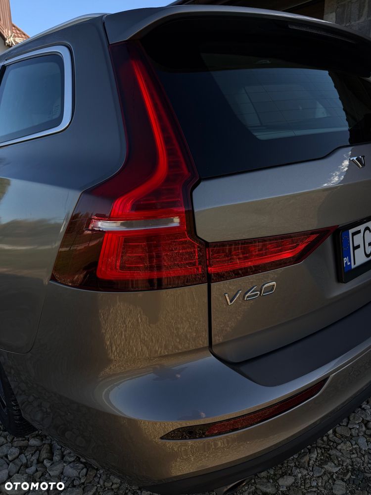 Volvo V60 D4 Momentum Pro - 39