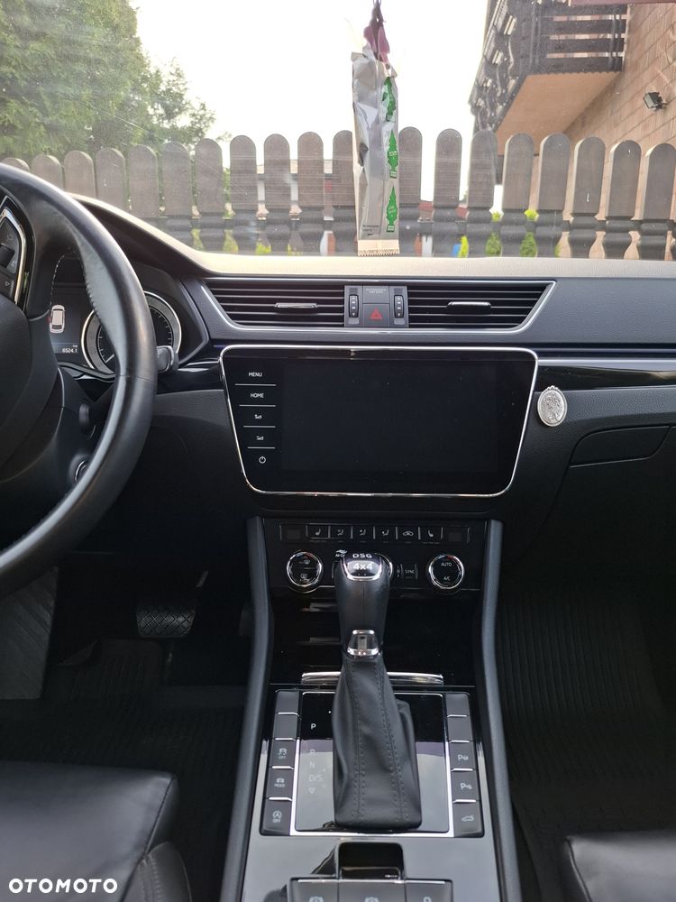 Skoda Superb Combi 2.0 TDI 4x4 DSG L&K - 13
