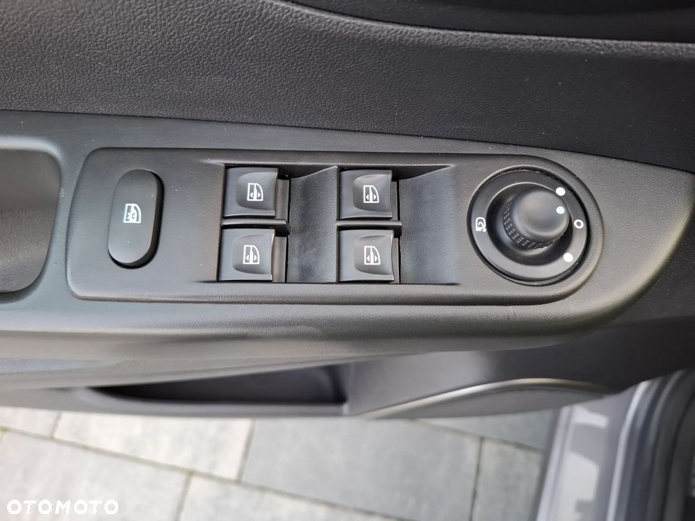 Renault Captur (ENERGY) dCi 90 EDC LIMITED - 13