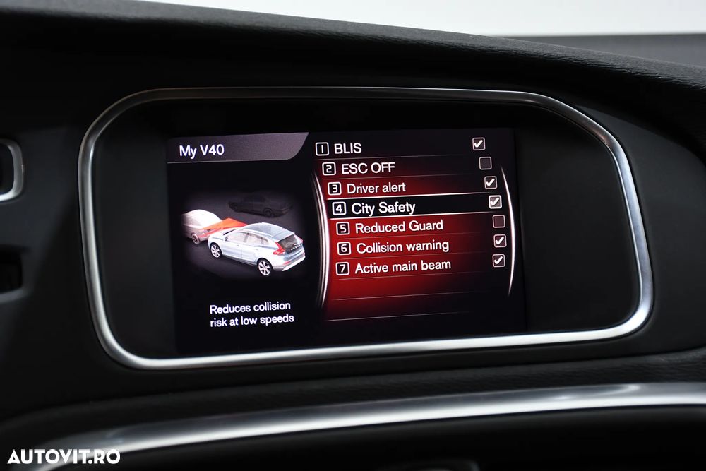 Volvo V40 - 21