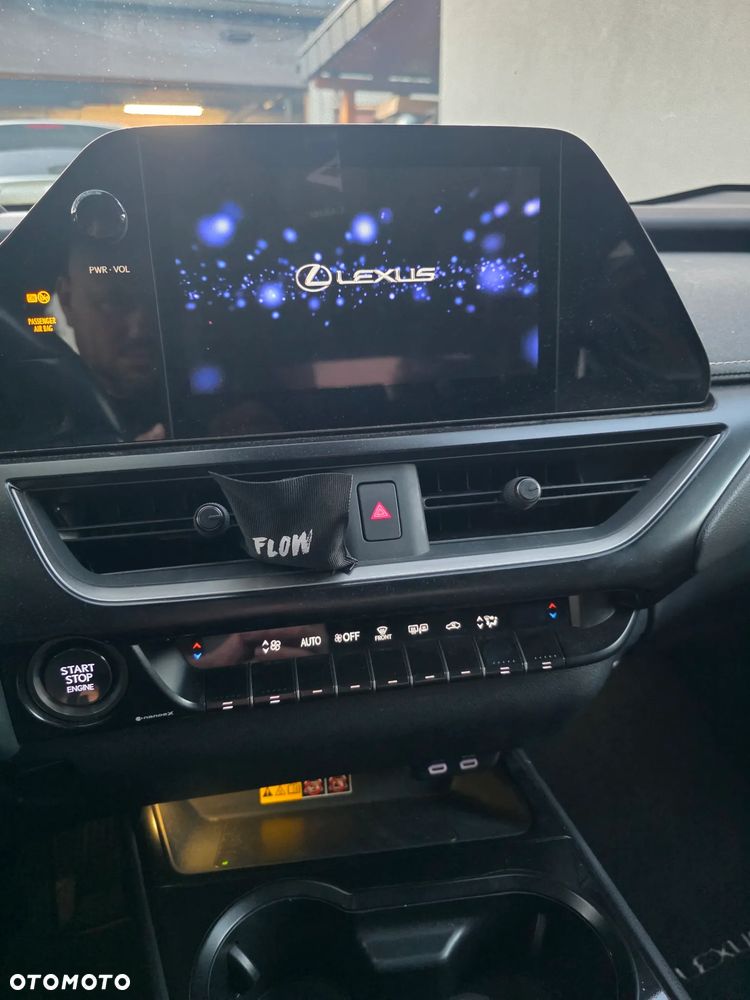 Lexus UX - 26