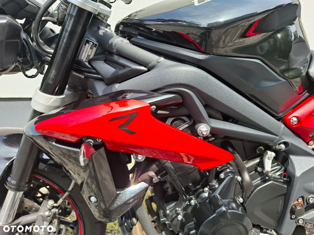 Triumph Street Triple - 27