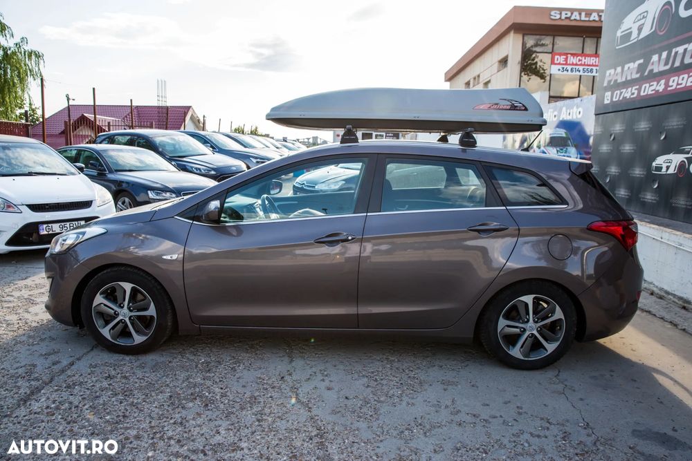 Hyundai i30 blue Kombi 1.6 CRDi YES! Gold - 8