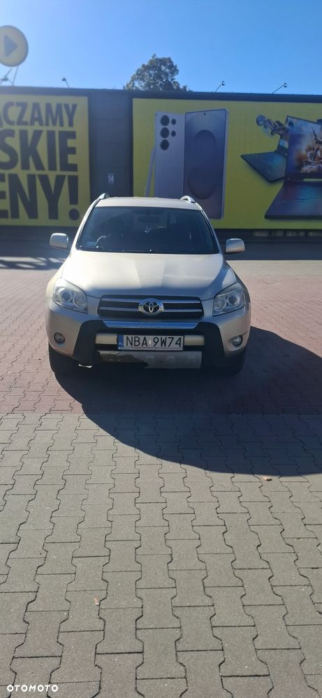 Toyota RAV4 - 2