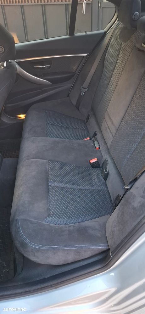 BMW Seria 3 330e iPerformance M Sport - 18