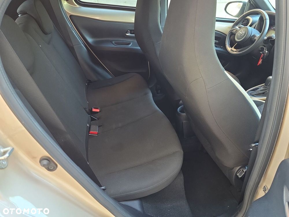 Toyota Aygo X 1.0 VVT-i Style CVT - 14