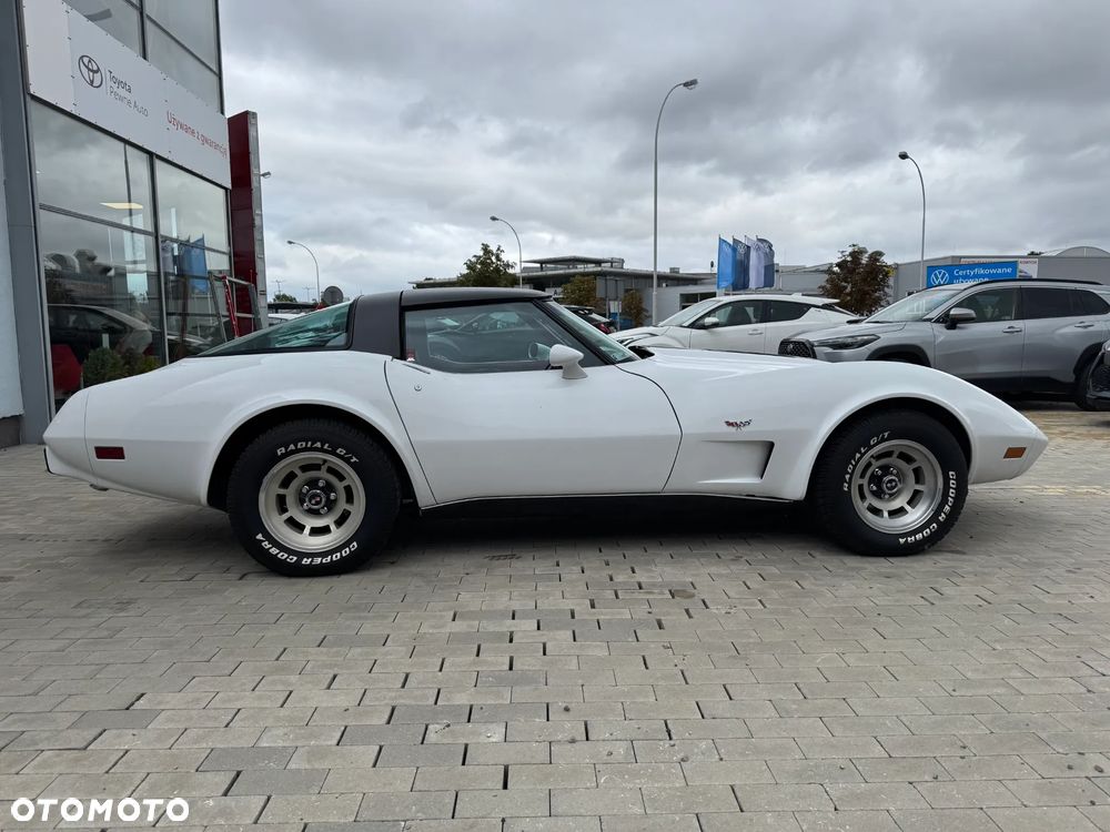 Chevrolet Corvette - 6