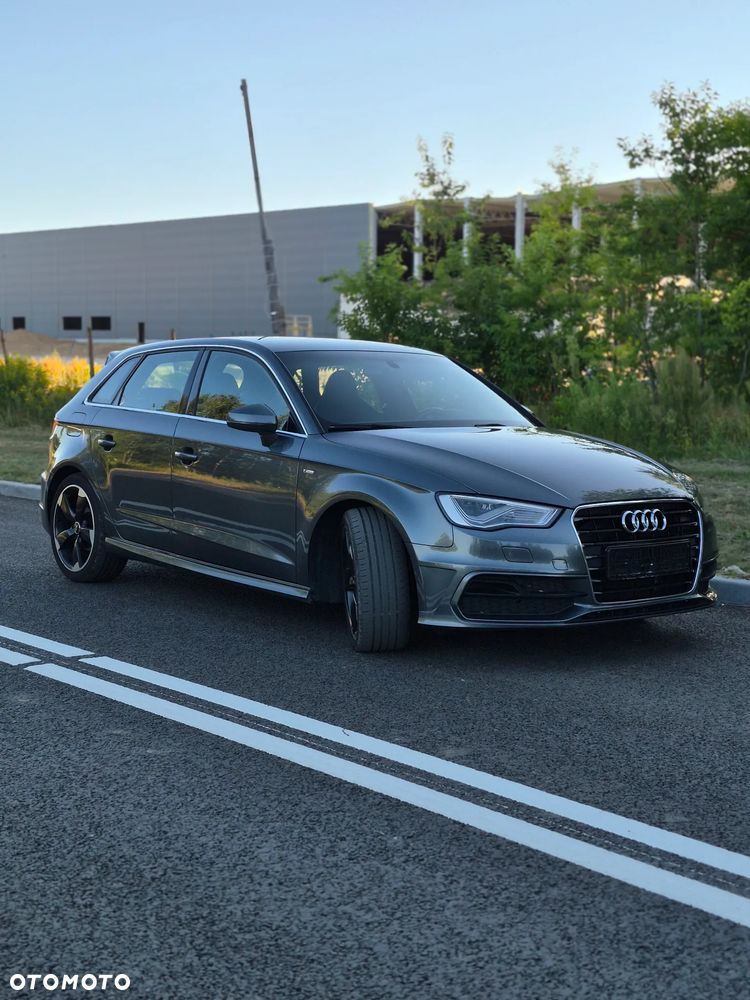 Audi A3 Sportback 2.0 TDI S tronic S line Sportpaket - 5