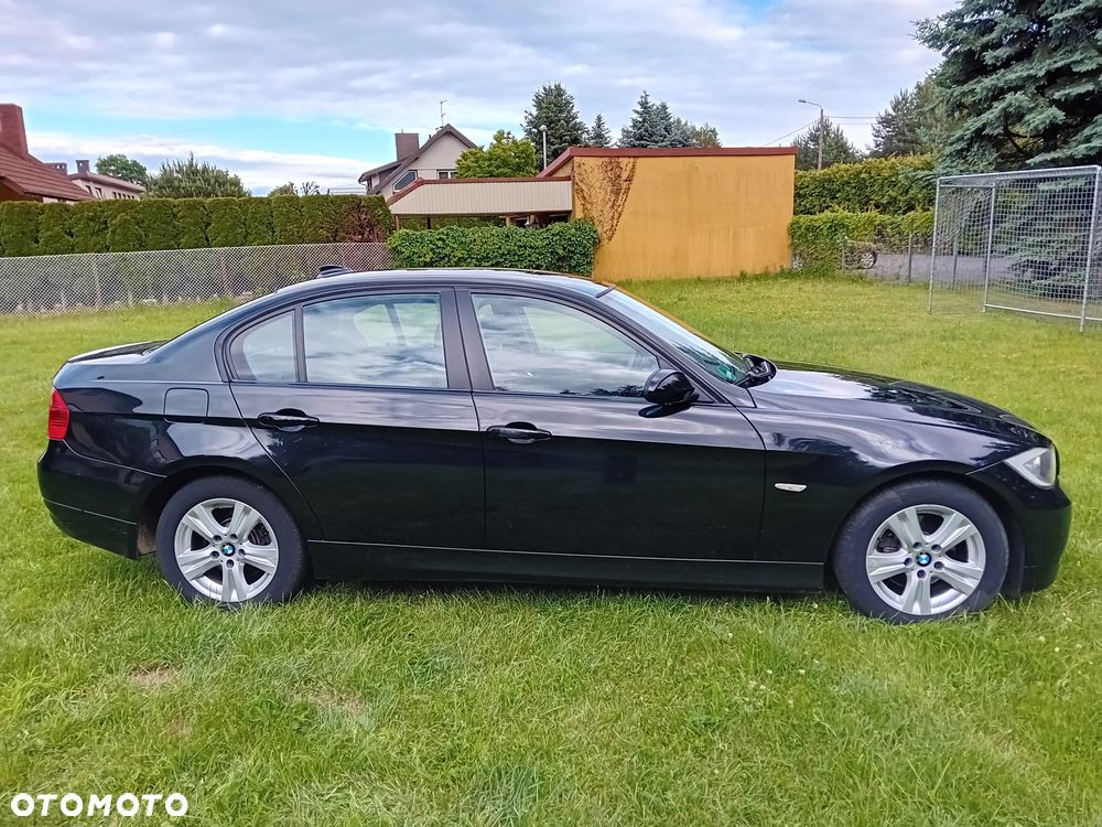 BMW Seria 3 318i Edition Exclusive - 18