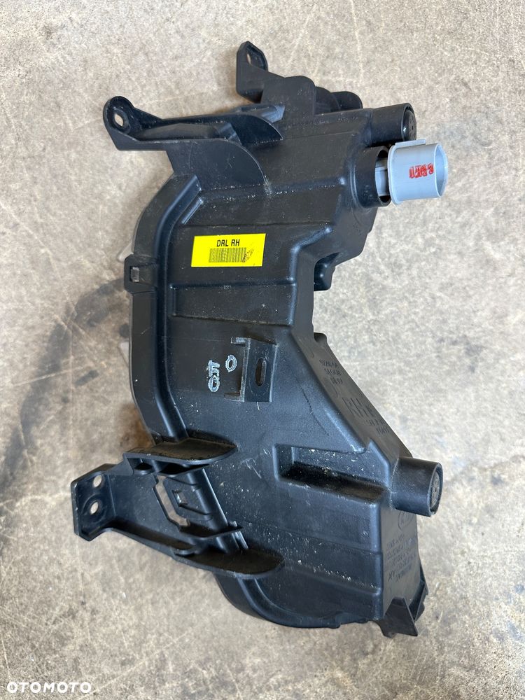 KIA NIRO DRL HALOGEN PRAWY 92208-Q4 - 4