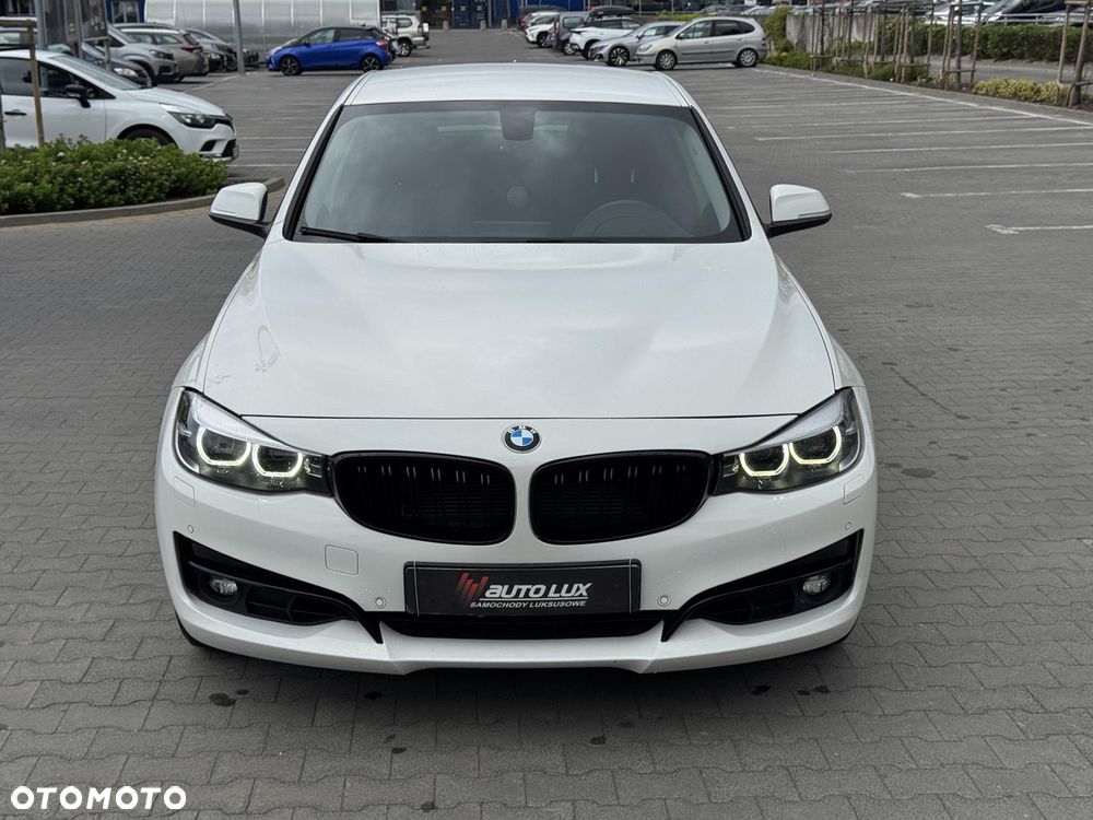 BMW 3GT 320i xDrive - 10
