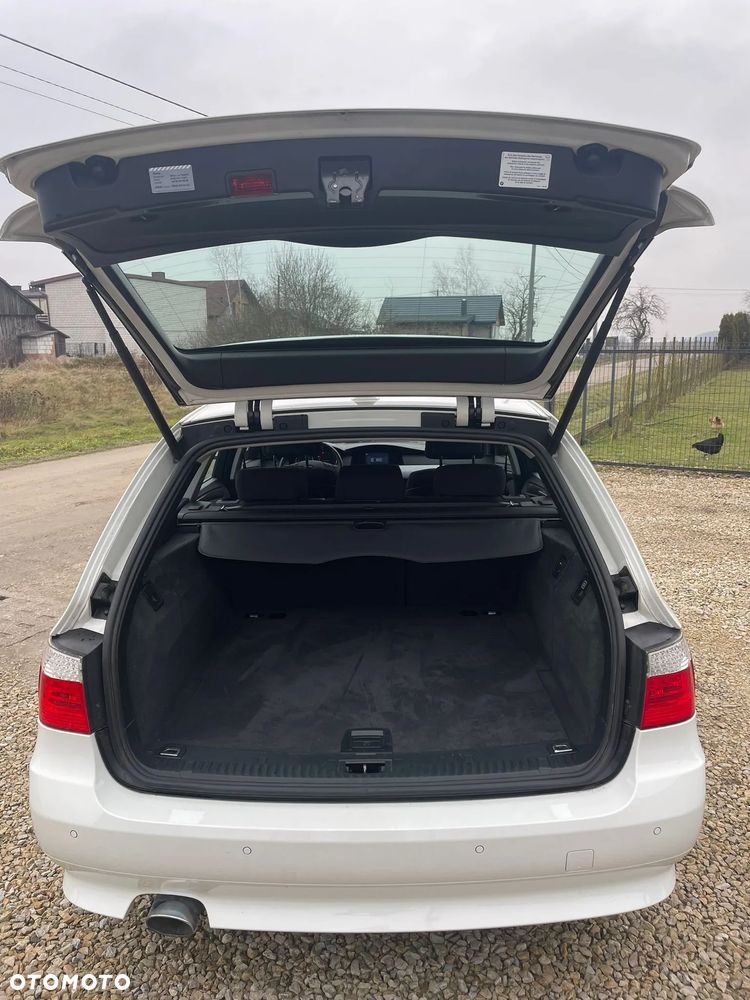 BMW Seria 5 520d - 14