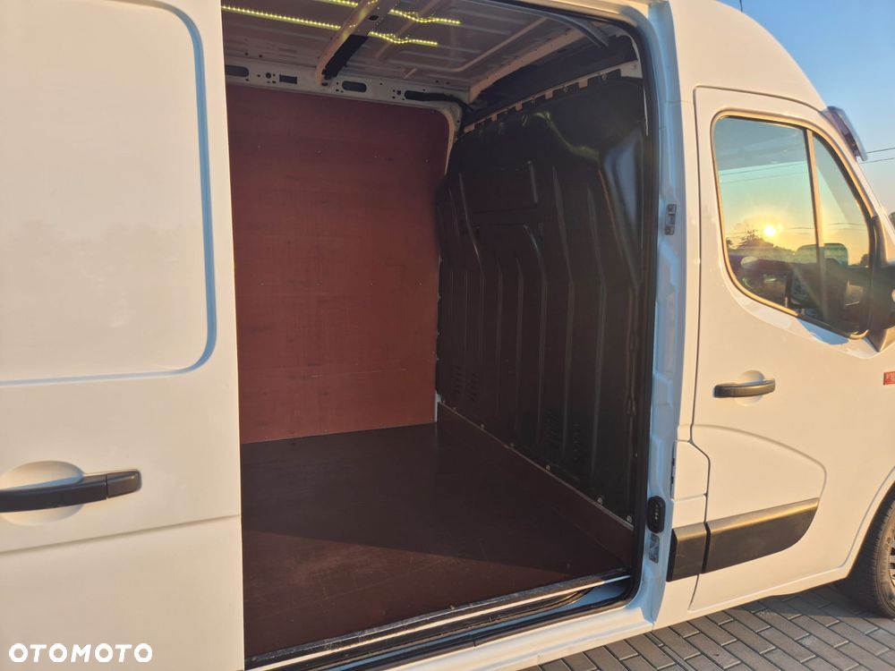 Renault Master - 18