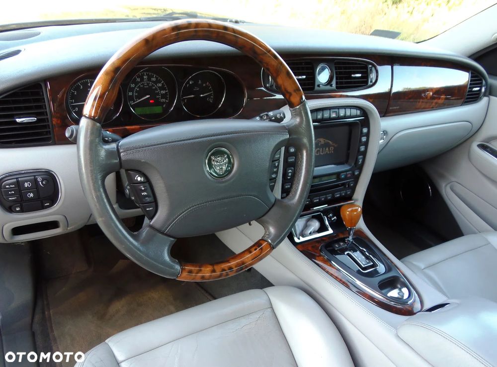 Jaguar XJ XJ8 4.2 Executive - 18