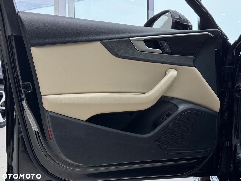 Audi A4 Limousine - 12