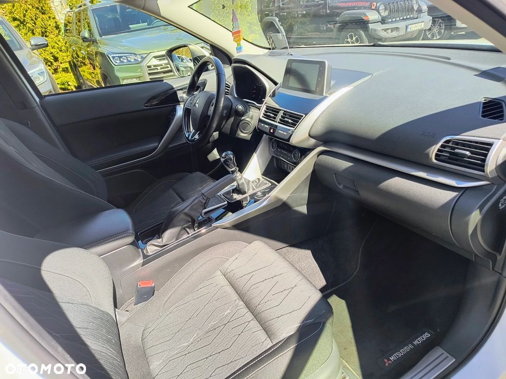 Mitsubishi Eclipse Cross 1.5 T Intense - 13